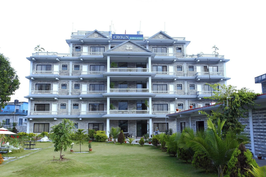 Hotel Crown Himalayas
