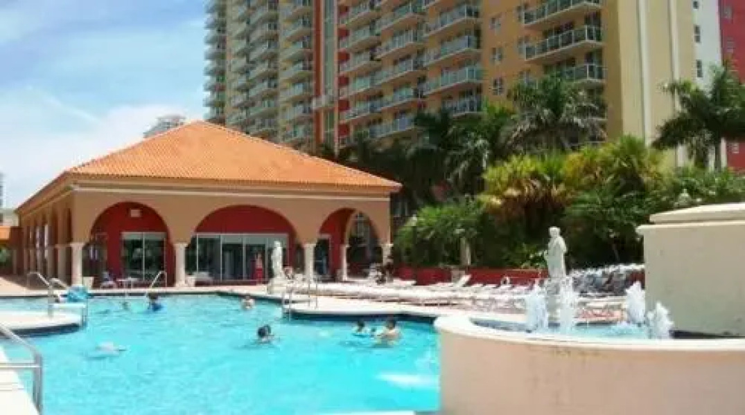 Sunny Isles Beach at Yatch Club