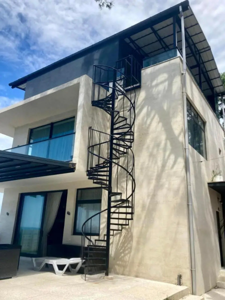 Yellow House in Grigoleti