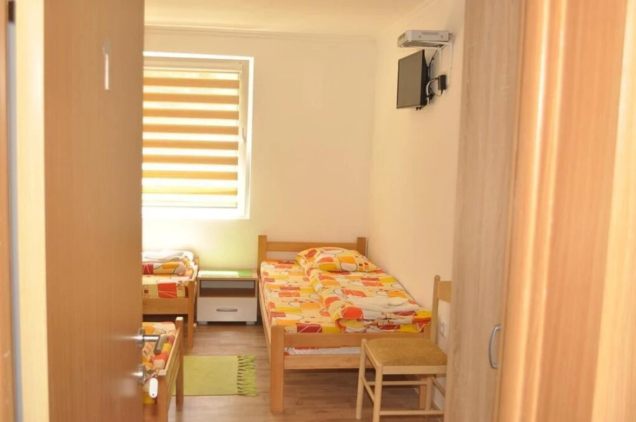 Apartments & Rooms Bojic