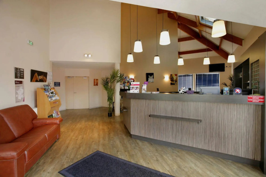 The Originals City, Hôtel L'Acropole