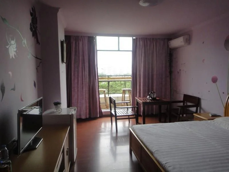 Raintree Backpacker Hostel