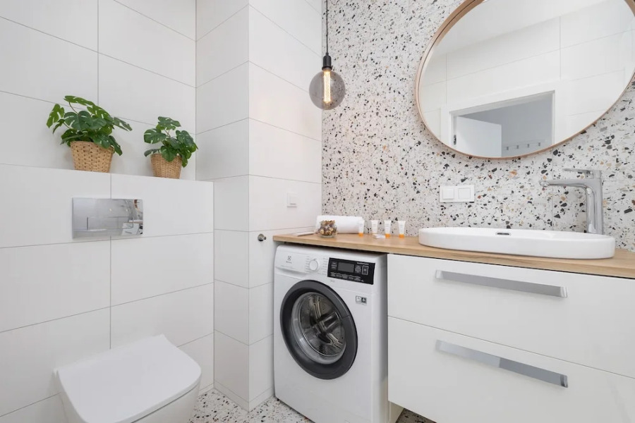 Stylish Apartment Bażantów by Renters