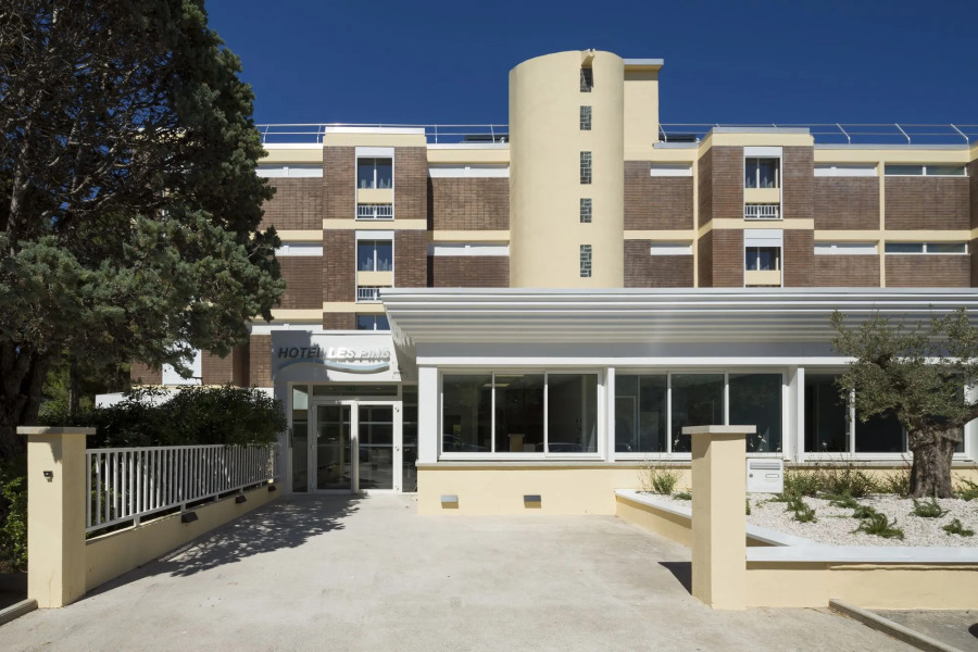 Opéralia Hôtel Les Pins