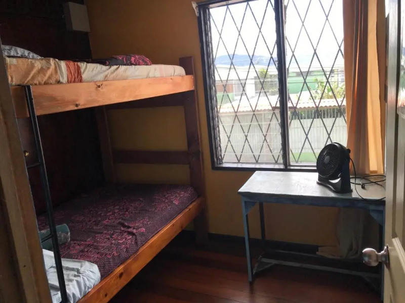 In The Wind Hostel And Guesthouse