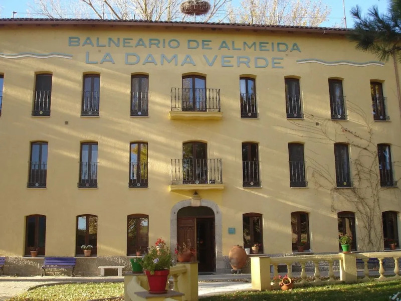 Balneario de Almeida La Dama Verde
