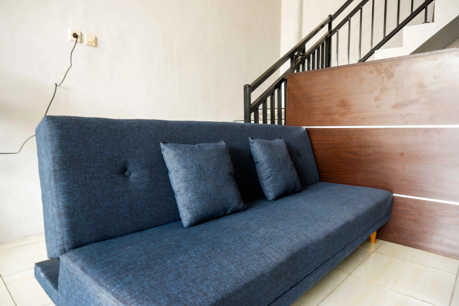 RedDoorz near Patung Kuda Solo Baru