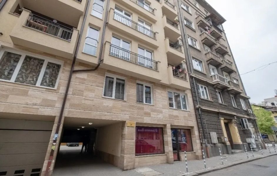 Sofia Art Gallery Vacation Apartments