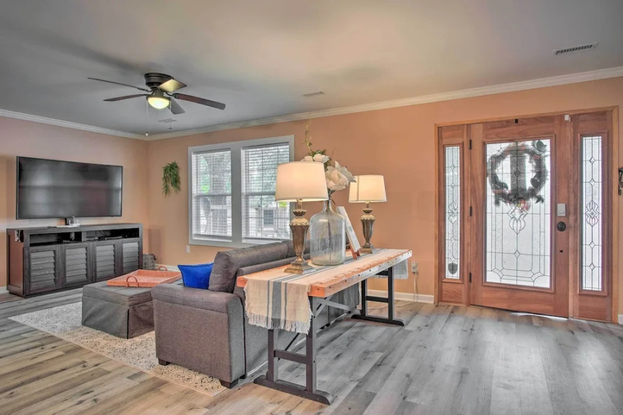 Charming Retreat on 20 Acres w/ Private Lake!