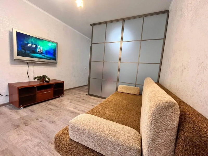 Марат Home (Хоум) на улице Пушкина