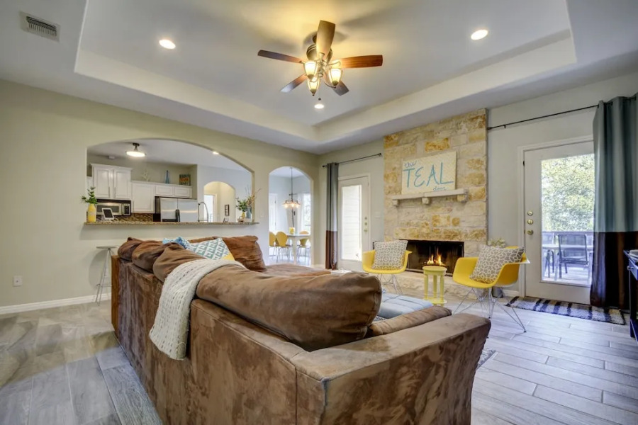 4BR 2 5BA Lake Travis Pool Hill Country Views Sleeps 14 by RedAwning