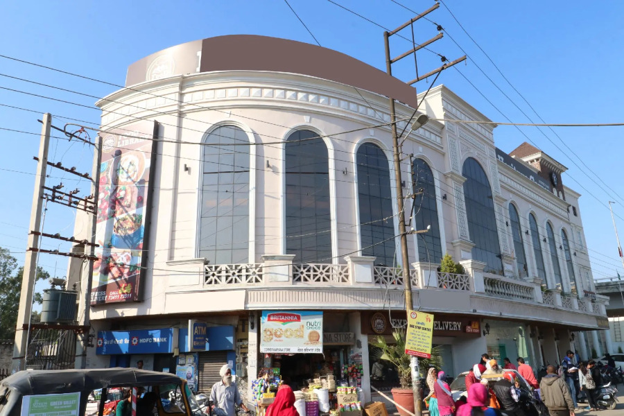 OYO 30593 Heritage Corner