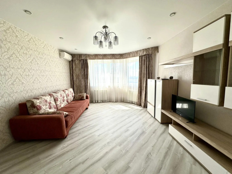 Апартаменты на проспекте Ракетостроителей