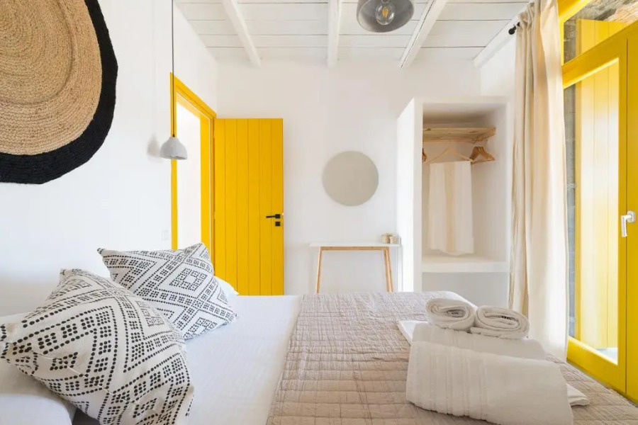 Themonies Suites and Apartments