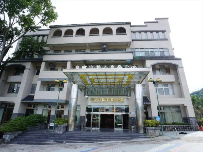 Toong Mao Resort Guanzilin