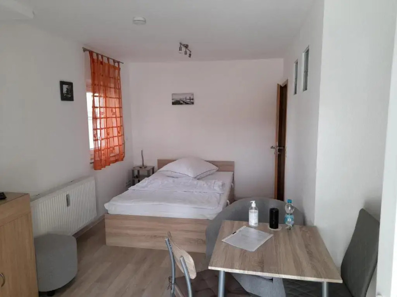 Eltinger Studio Apartment