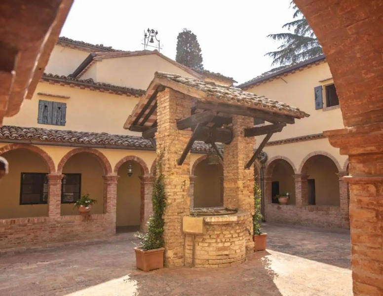 La Loggia Historic Resort