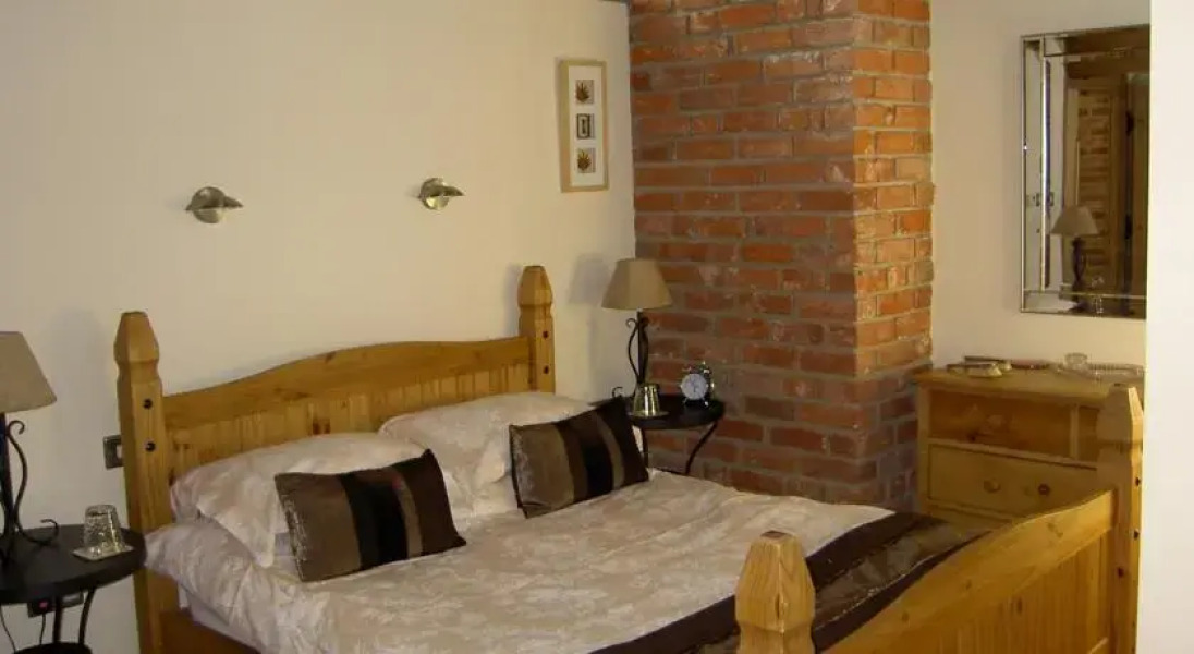 Hungry Bentley Barn bed and breakfast