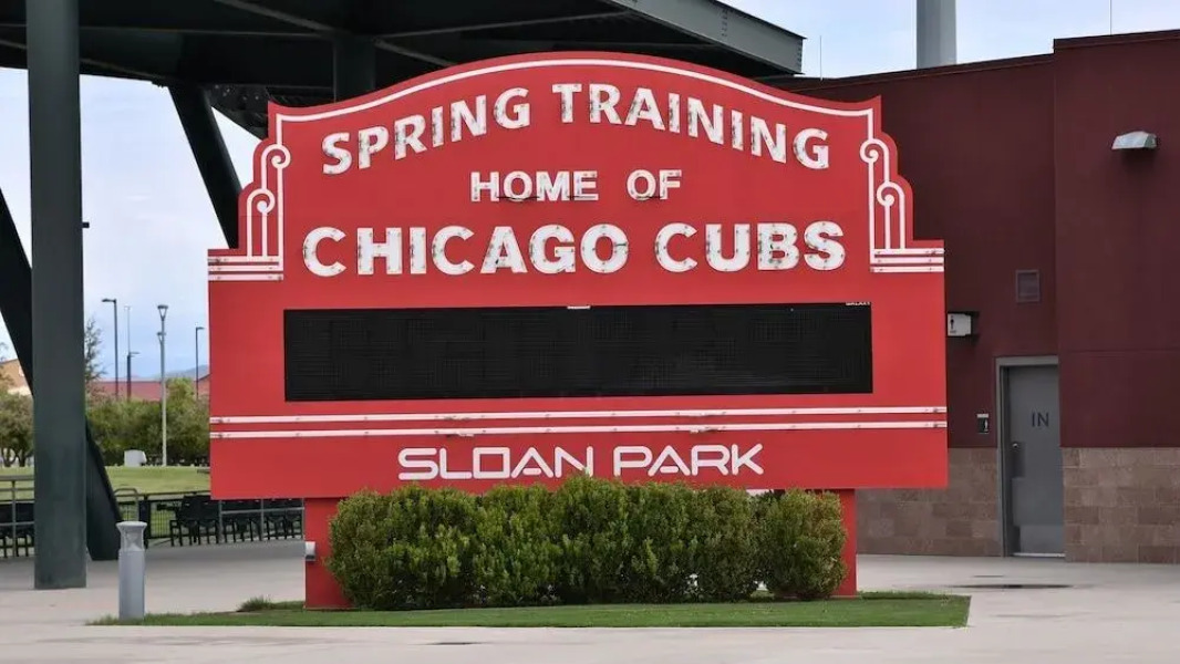 Gilbert Douglas 1 Bedroom Home by RedAwning