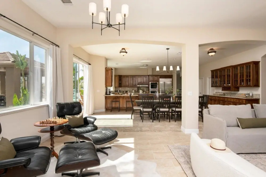 Casa Sancerre by Avantstay - Hilltop Estate w Breathtaking Views, Pool & Hot Tub