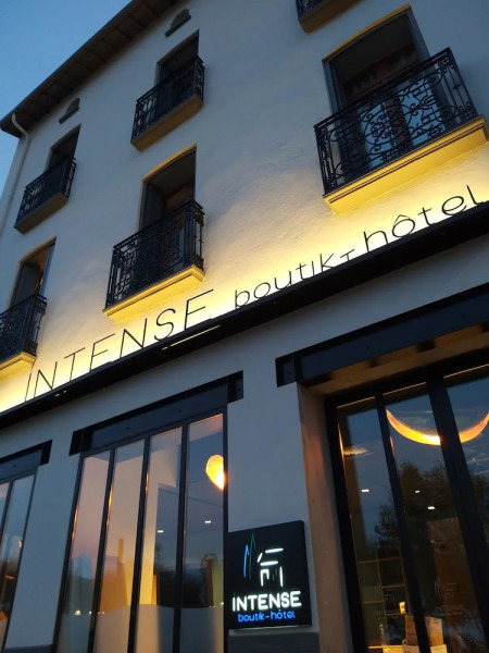 Intense Boutik Hôtel
