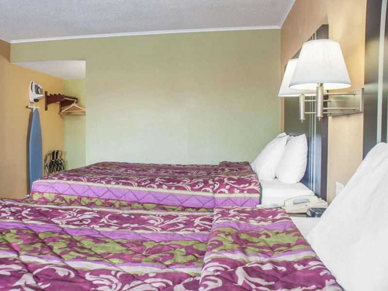 Amherst Inn & Suites