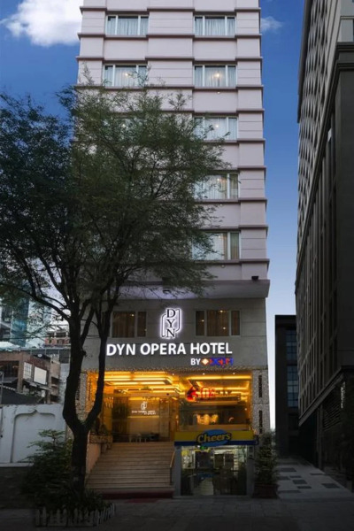 Dyn Opera Hotel