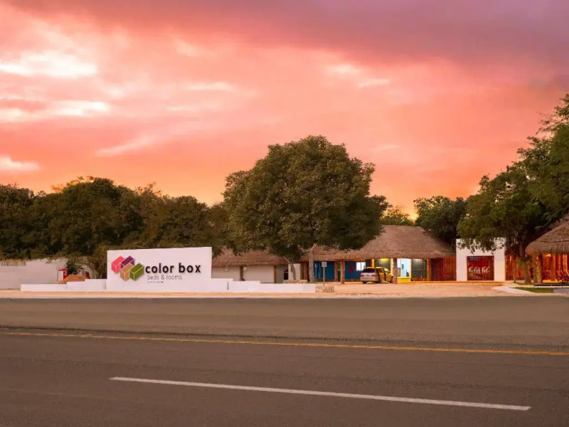 Colorbox beds and rooms by Milenium