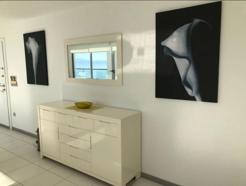 2 Bed Penthouse Apartment With Stunning Sea View