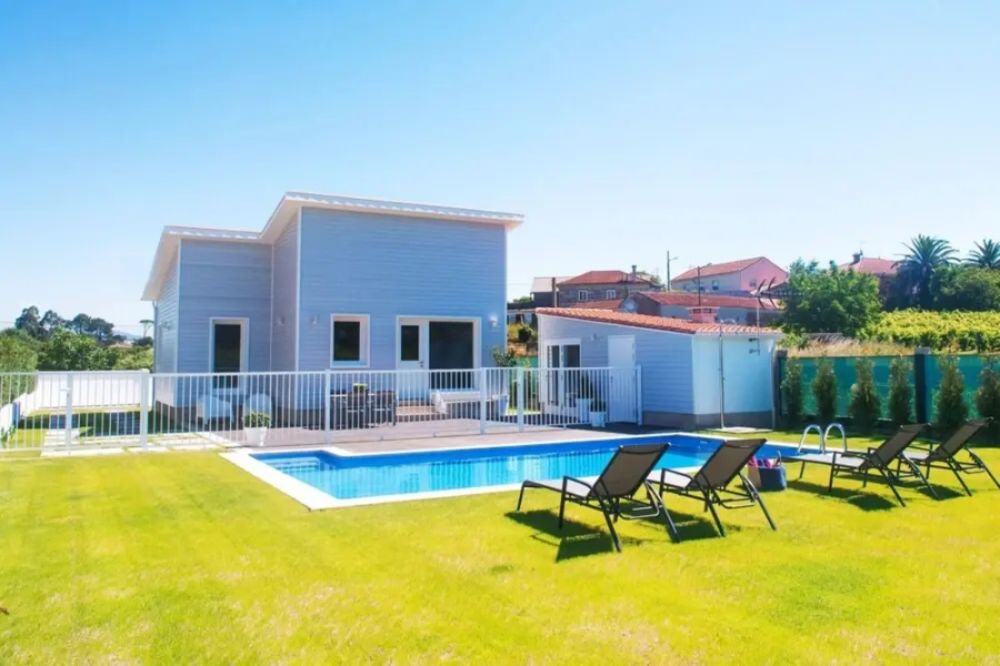 Villa - 2 Bedrooms with Pool and WiFi - 107948