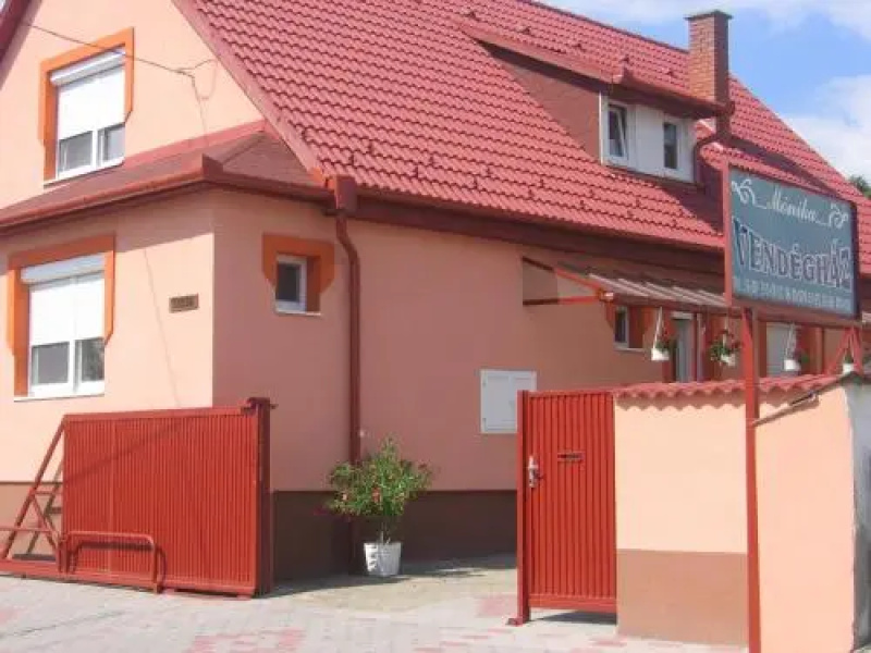 Mónika Vendégház