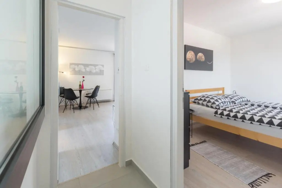 Figaro Vrsar with Pool and Garden for 4 Persons