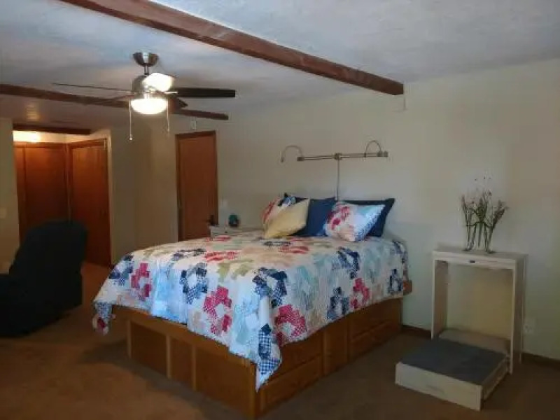 Ponderosa Ridge A B & B