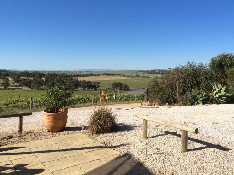 Mt Surmon Wines/Scarlattis Gallery/The Retreat