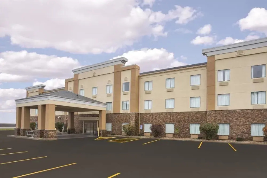 La Quinta Inn & Suites Pontoon Beach