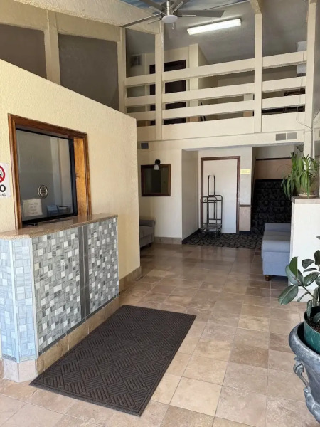 Peddlers Inn Motel