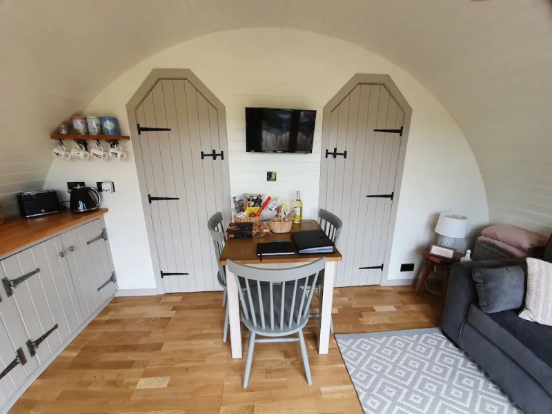 Cilsane Lodges-towy With hot tub