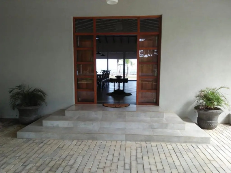 Arhimser Villa-superb 4 bedrooms beachfront bb for 8 plus 2 extra beds in Ranna, Tangalle, airport shuttle, BBQ, meals, fully serviced