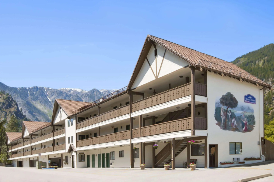 Howard Johnson by Wyndham Leavenworth