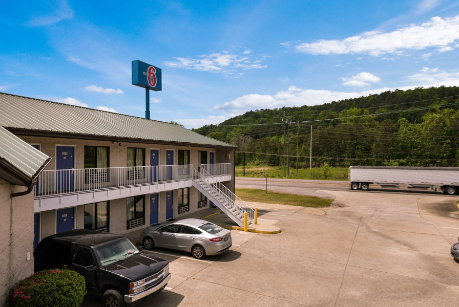 Motel 6 Attalla, AL