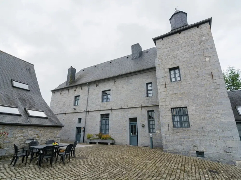 A Cottage Rich in History in Macon