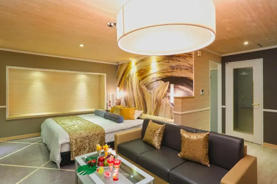 HOTEL A LA MODE - Adult Only