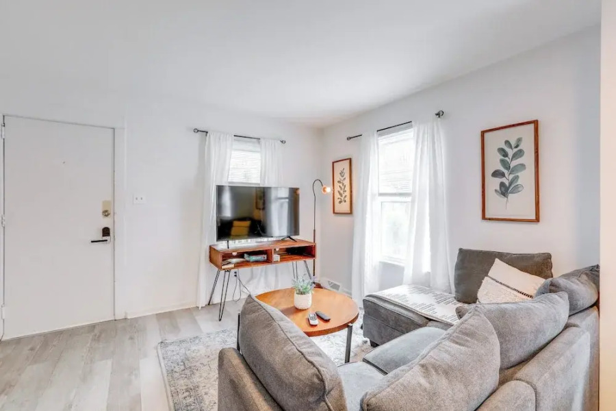 Walk to Campus & Palmer Square: Dtwn Townhome