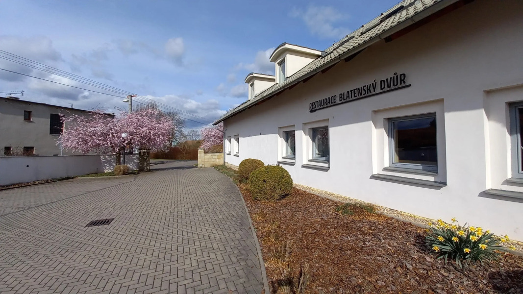 Penzion a restaurace Blatenský dvůr