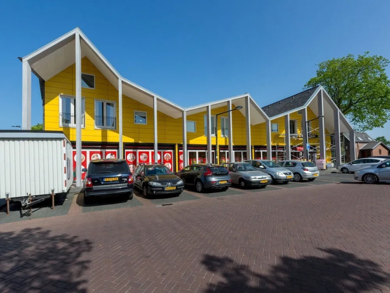 Very Spacious 6-person Apartment Located in the Centre of Ouddorp