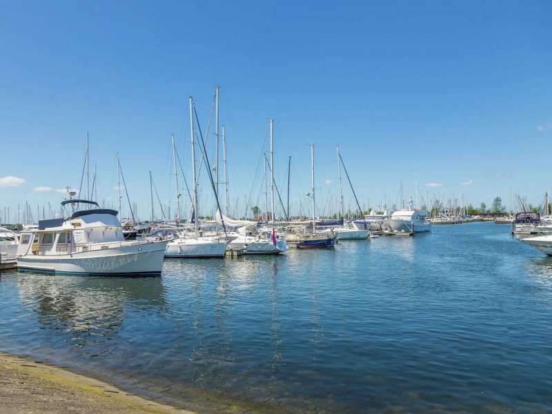 Restyled Villa With Dishwasher 6km From the Beach