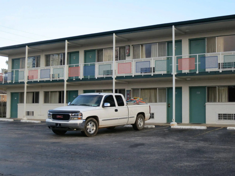 Hamilton Holiday Motel