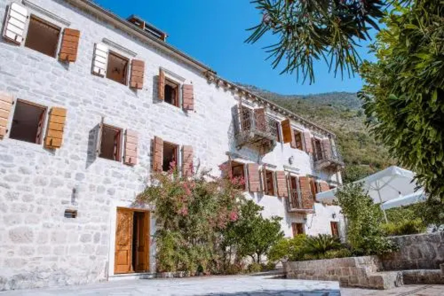 GuestHouse Mrshe Palace