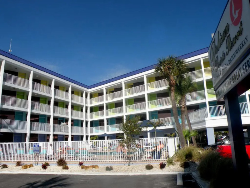 Pelican Pointe Clearwater Beach Hotel