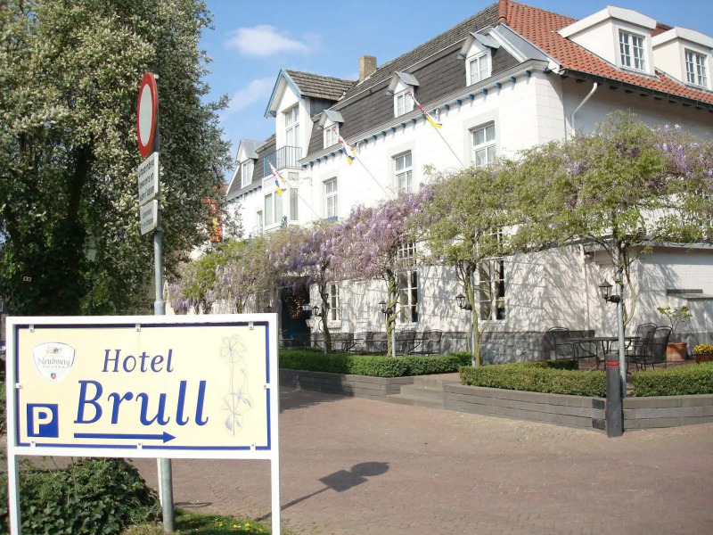 Saillant Hotel Brull